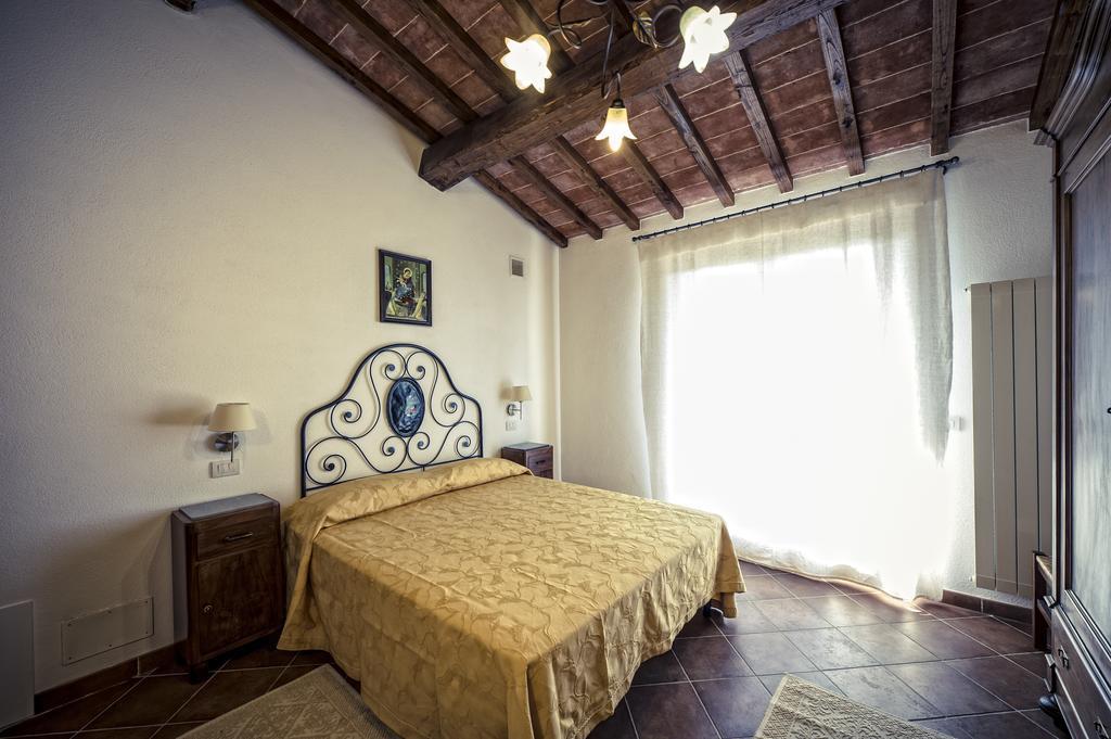 Agriturismo I Roseti Montepulciano Stazione Værelse billede