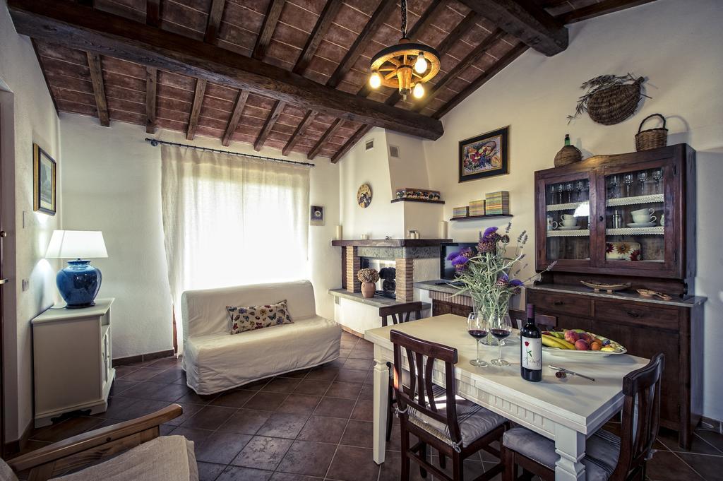 Agriturismo I Roseti Montepulciano Stazione Eksteriør billede